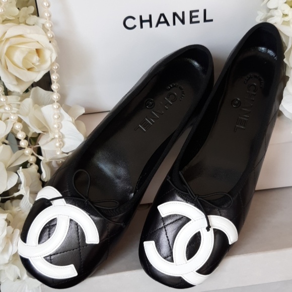 CHANEL Shoes - Chanel Classic CC Flats - Brand New!